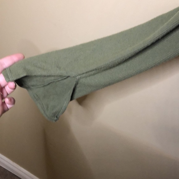 Out from under ribbed long sleeve top - Picture 6 of 6